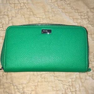 Brand new never used Thirty one Wallet
